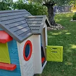 Entiere Avec Piscine- 8p * Leguevin