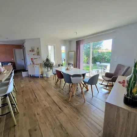 Entiere Avec Piscine- 8p Vila *