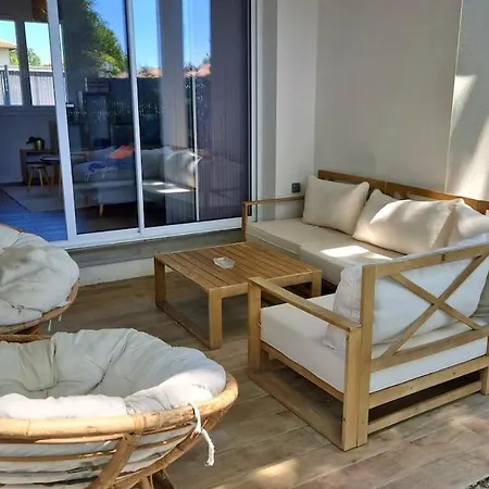 Entiere Avec Piscine- 8p Βίλα