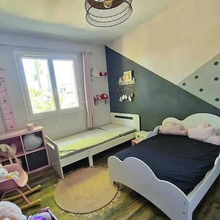 Entiere Avec Piscine- 8p