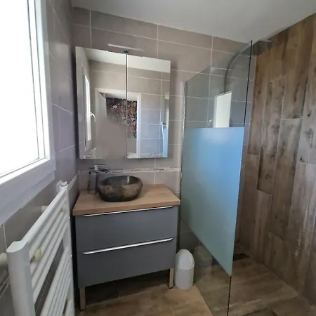 Entiere Avec Piscine- 8p Βίλα