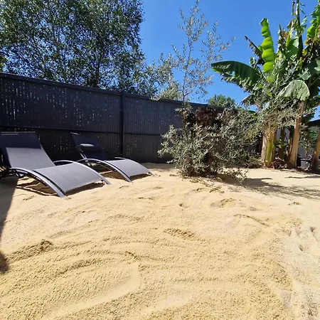 Βίλα Entiere Avec Piscine- 8p *