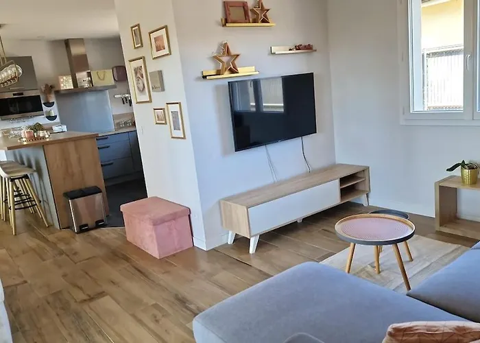 Entiere Avec Piscine- 8p *