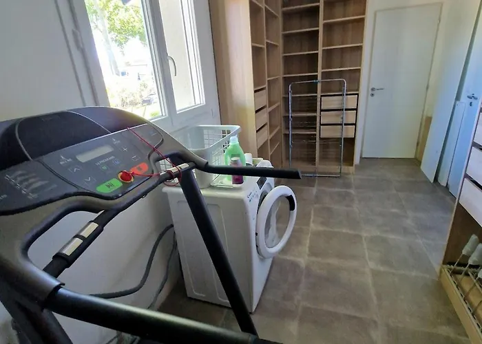 别墅 Entiere Avec Piscine- 8p *