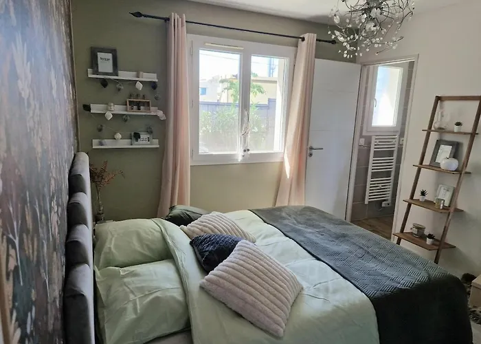 Entiere Avec Piscine- 8p 别墅