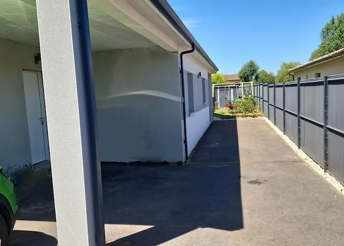 Entiere Avec Piscine- 8p