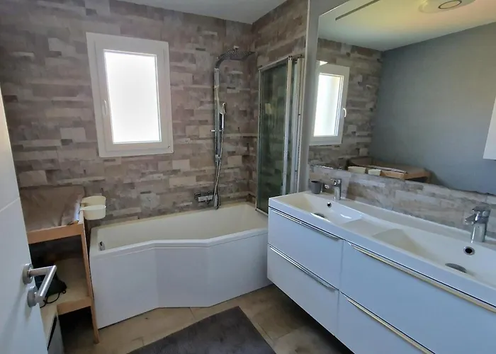 Entiere Avec Piscine- 8p 别墅 Leguevin